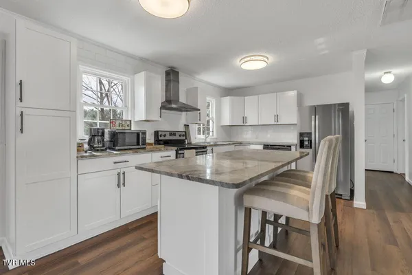 $234,900 | 520 Hospital Hill Lane, Mountain City, TN 37683