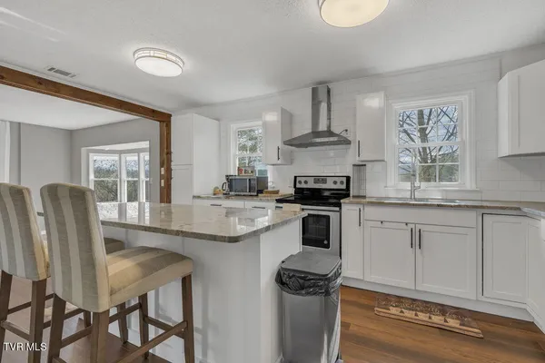 $234,900 | 520 Hospital Hill Lane, Mountain City, TN 37683