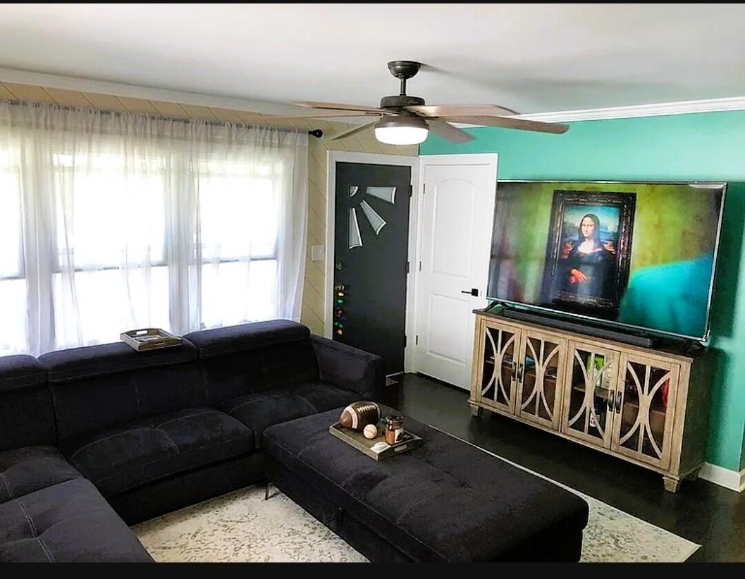 2698 County Line Road Lake Station, IN 46405 - Photo 4 of 22 a living room with furniture and a window