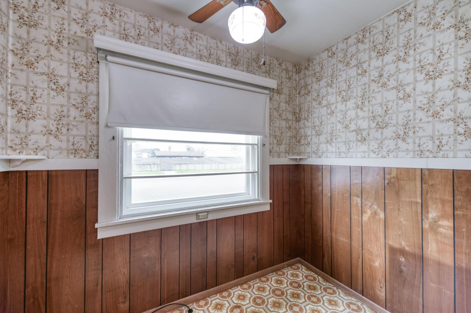 224 South J Street Madera, CA 93637 - Photo 19 of 38