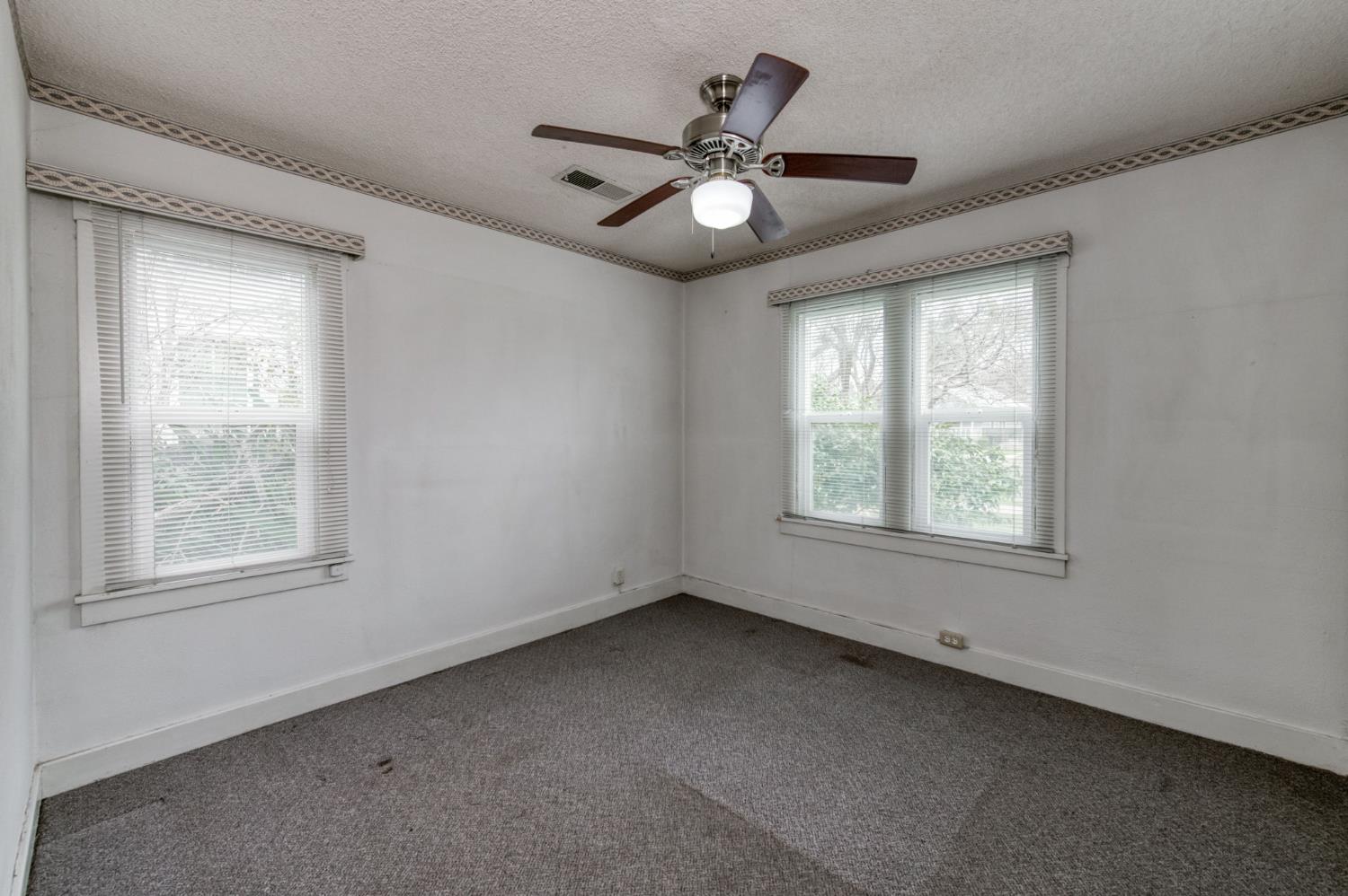 224 South J Street Madera, CA 93637 - Photo 23 of 38