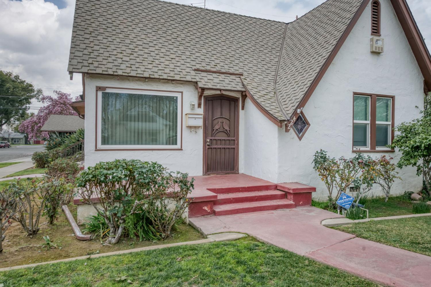 224 South J Street Madera, CA 93637 - Photo 10 of 38