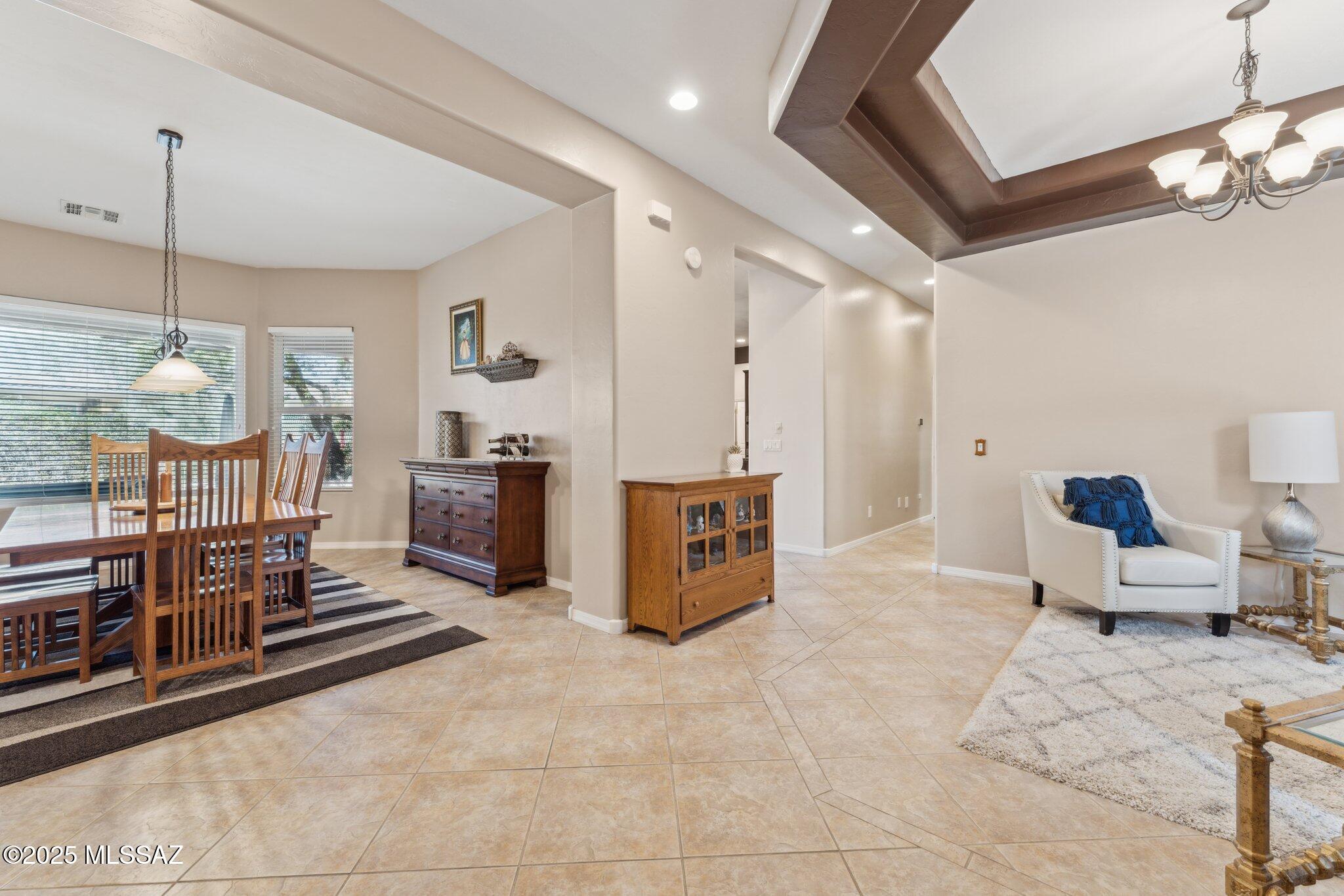 12679 North Piping Rock Road Tucson, AZ 85755 - Photo 3 of 39