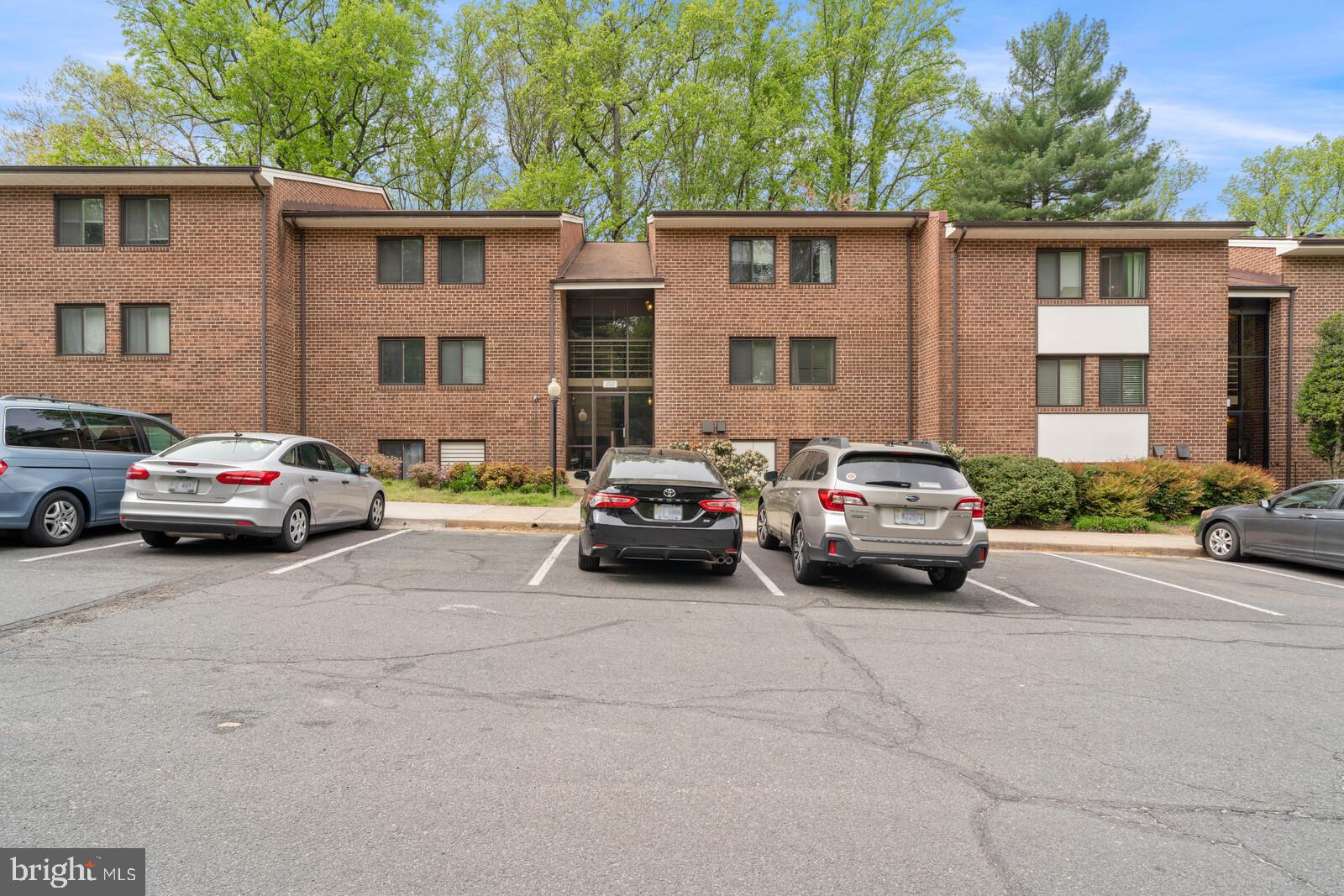 1531 Northgate Square, Unit 21B Reston, VA 20190 - Photo 1 of 18 Gallery Image 1