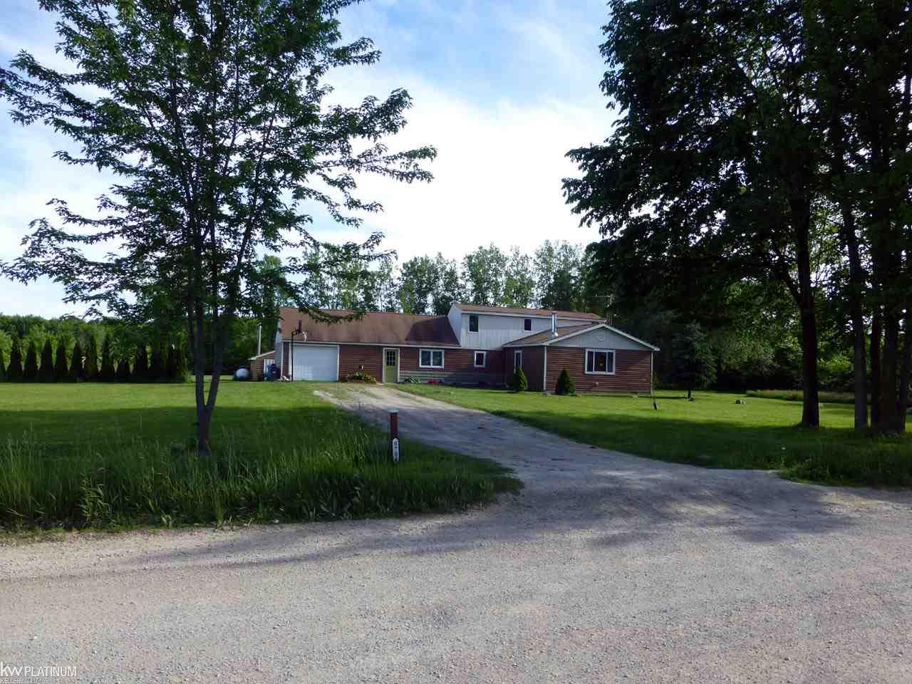 8701 Marquette Road Goodells, MI 48027 - Photo 25 of 41 31294034-24.JPG