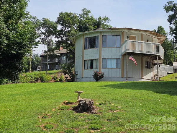 $415,000 | 500 Steel Bridge Loop, Hickory, NC 28601