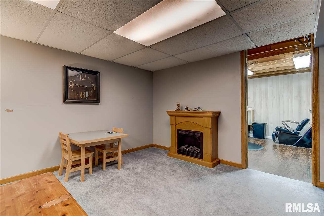 3017 Selkirk Road Springfield, IL 62702 - Photo 24 of 31