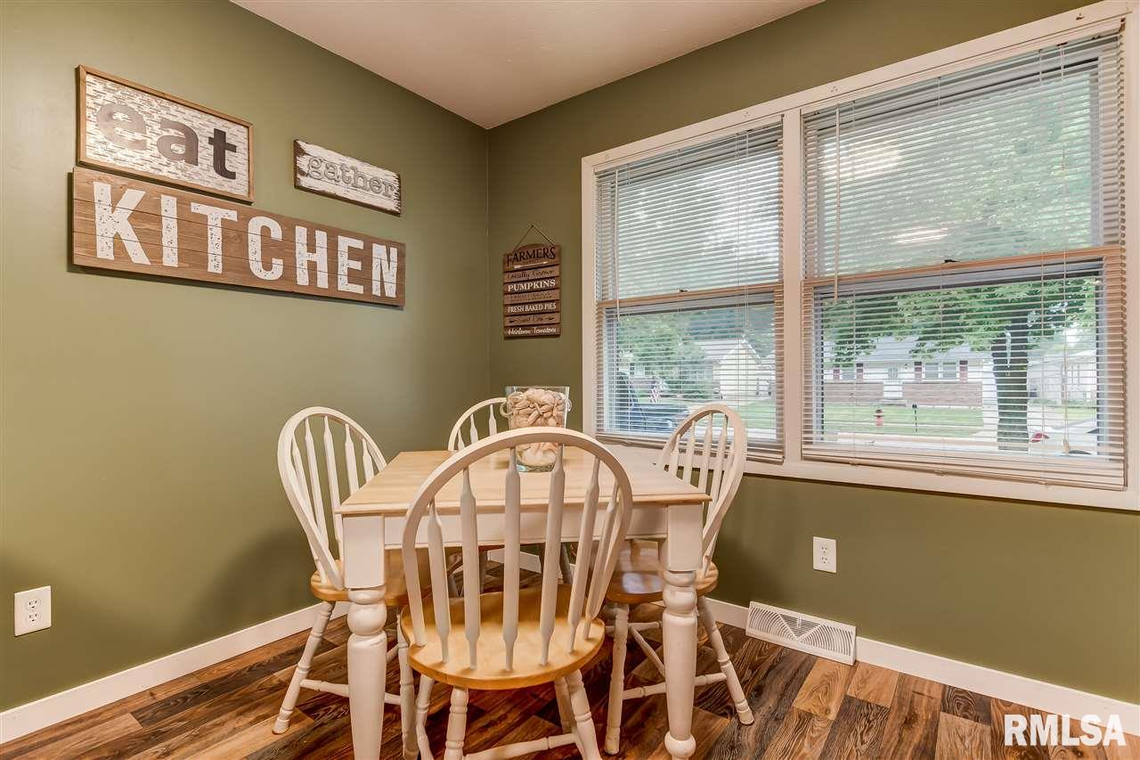 3017 Selkirk Road Springfield, IL 62702 - Photo 7 of 31