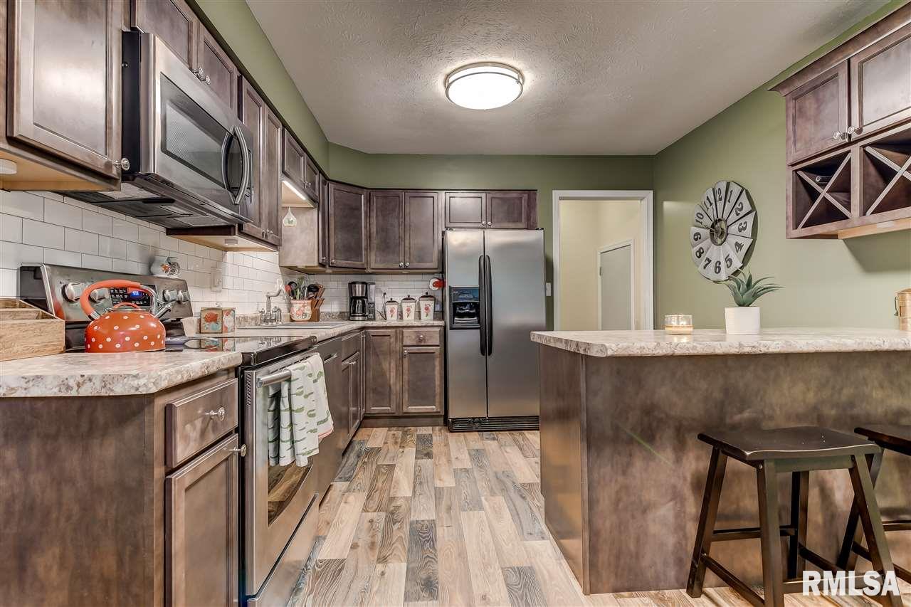 3017 Selkirk Road Springfield, IL 62702 - Photo 8 of 31