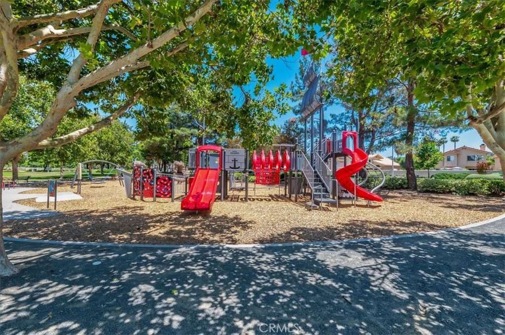 39557 Warbler Drive Temecula, CA 92591 - Photo 29 of 30 Community area playground~