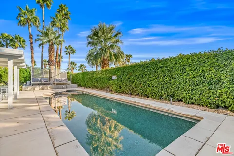 $995,000 | 2251 East Calle Papagayo, Palm Springs, CA 92262
