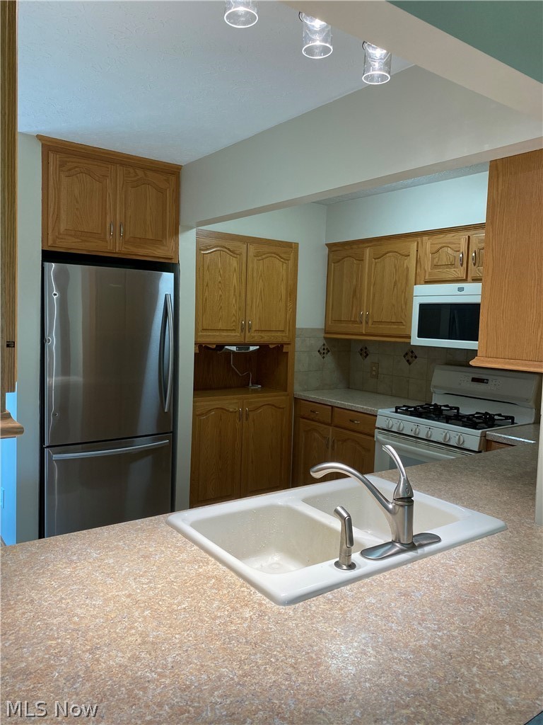 2293 Ridgewood Road Medina, OH 44256 - Photo 11 of 24 Gallery Image 11