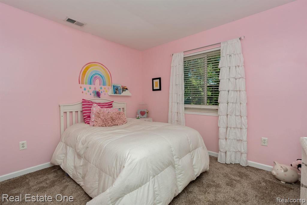 2686 Gerald Avenue Rochester Hills, MI 48307 - Photo 25 of 44