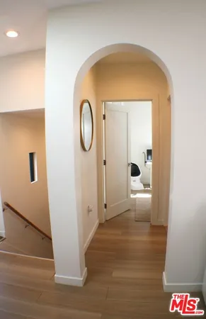 $5,995 | 8587 1/2 Rugby Drive, West Hollywood, CA 90069