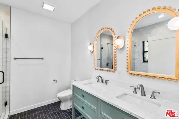 $5,995 | 8587 1/2 Rugby Drive, West Hollywood, CA 90069