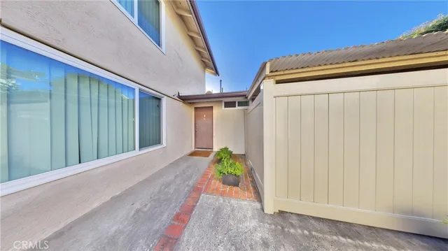 a view of a back yard of the house