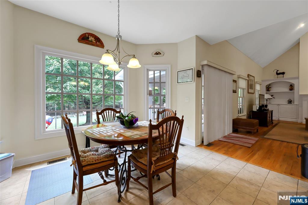 22 Meadowlake Drive Mahwah, NJ 07430 - Photo 16 of 39 a dining room with furniture and window