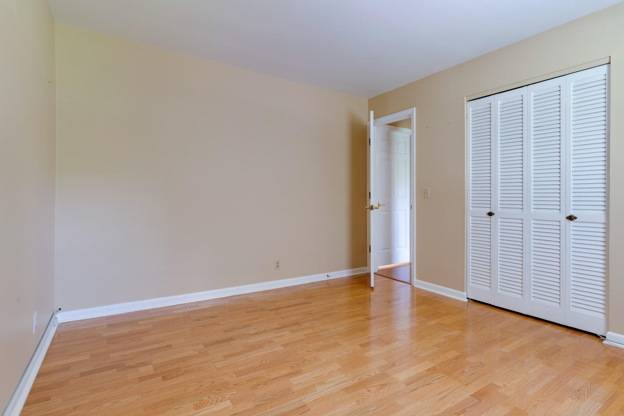 508 Ridgemont Drive Dickson, TN 37055 - Photo 26 of 44 a view of an empty room with wooden floor
