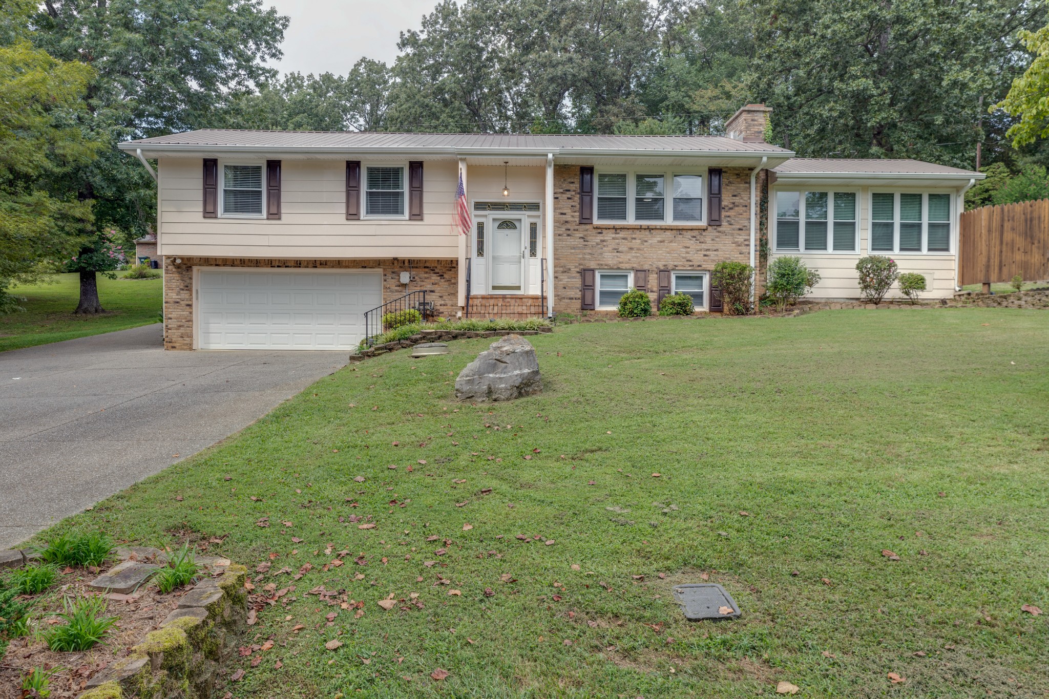 508 Ridgemont Drive Dickson, TN 37055 - Photo 40 of 44 a front view of a house with garden