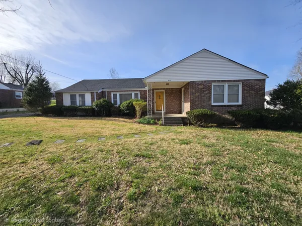 612 Jackson Avenue, Carthage, TN 37030