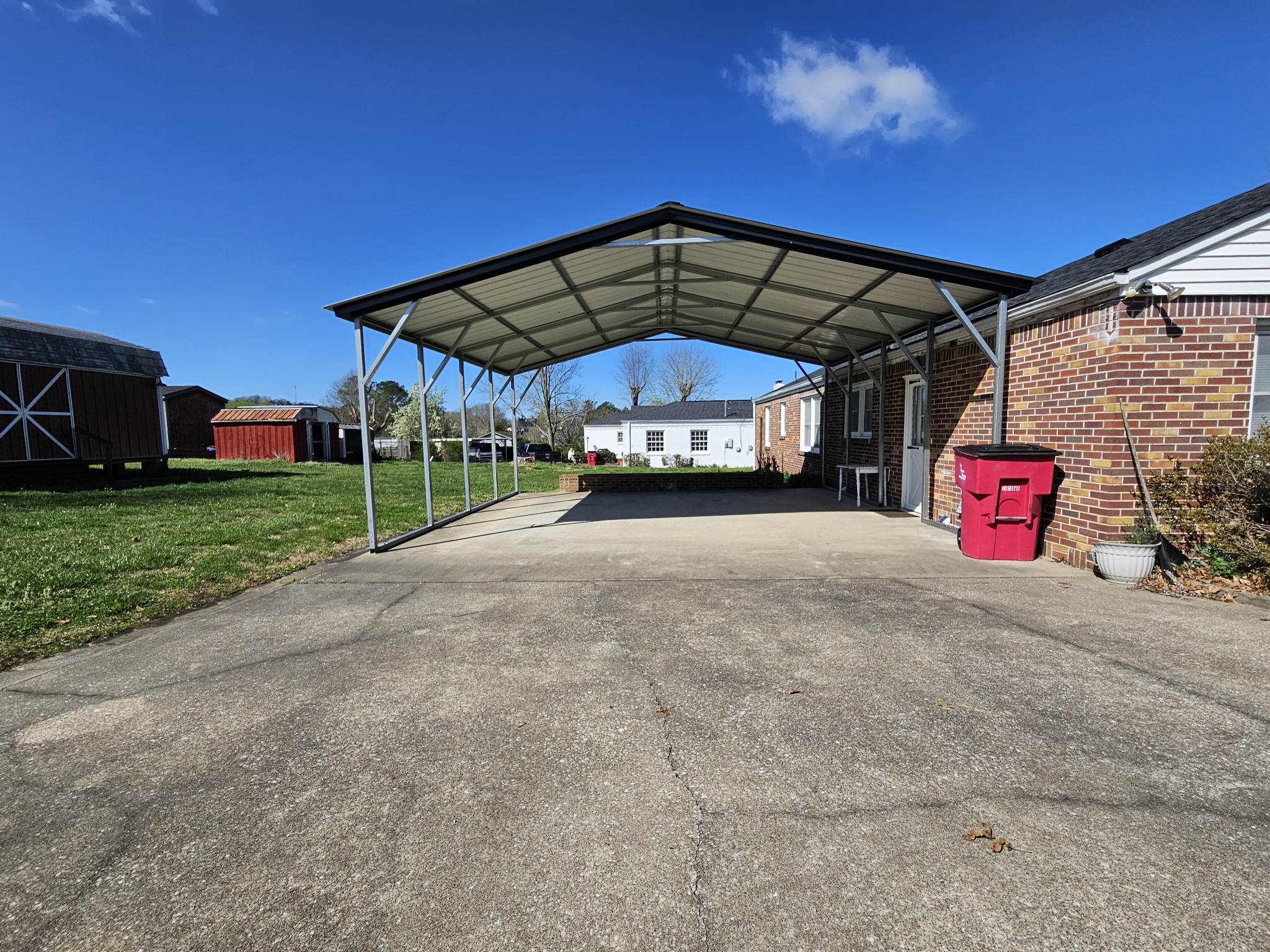 612 Jackson Avenue Carthage, TN 37030 - Photo 12 of 64 a view of a car garage
