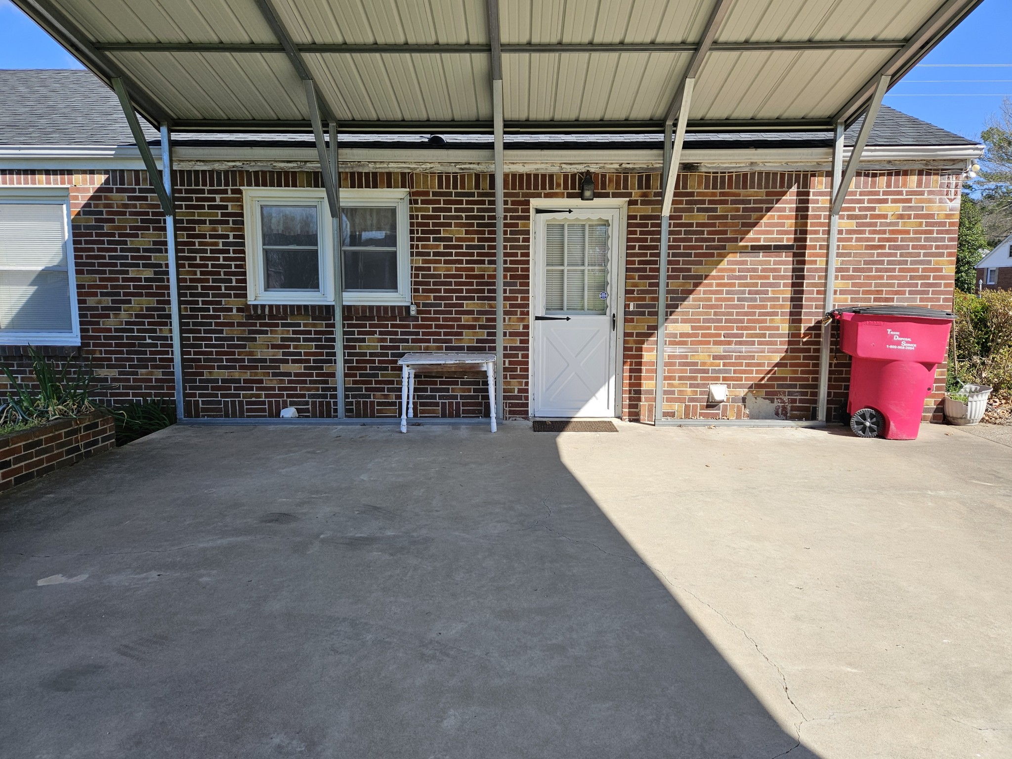 612 Jackson Avenue Carthage, TN 37030 - Photo 18 of 65 a view of a patio with table and chairs