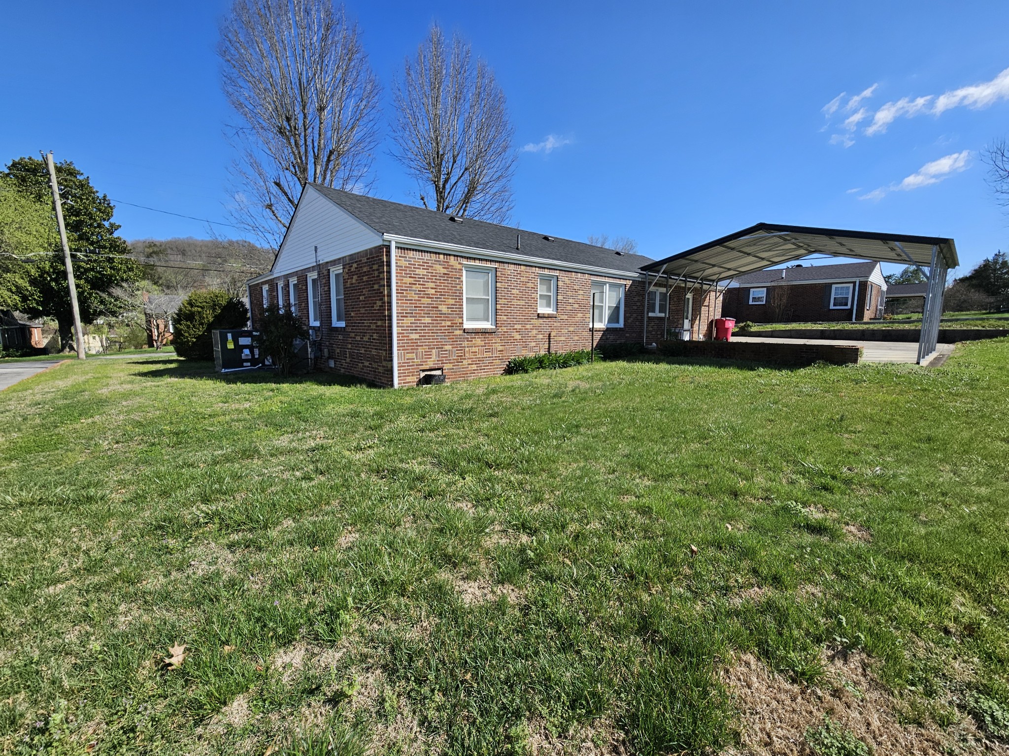 612 Jackson Avenue Carthage, TN 37030 - Photo 20 of 65 a car parked in front of a house