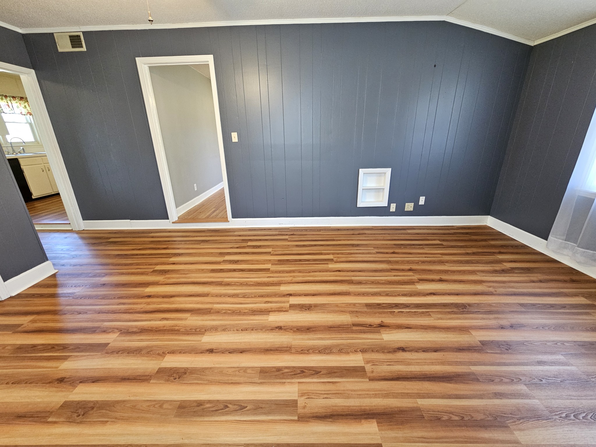 612 Jackson Avenue Carthage, TN 37030 - Photo 30 of 65 a view of empty room with wooden floor