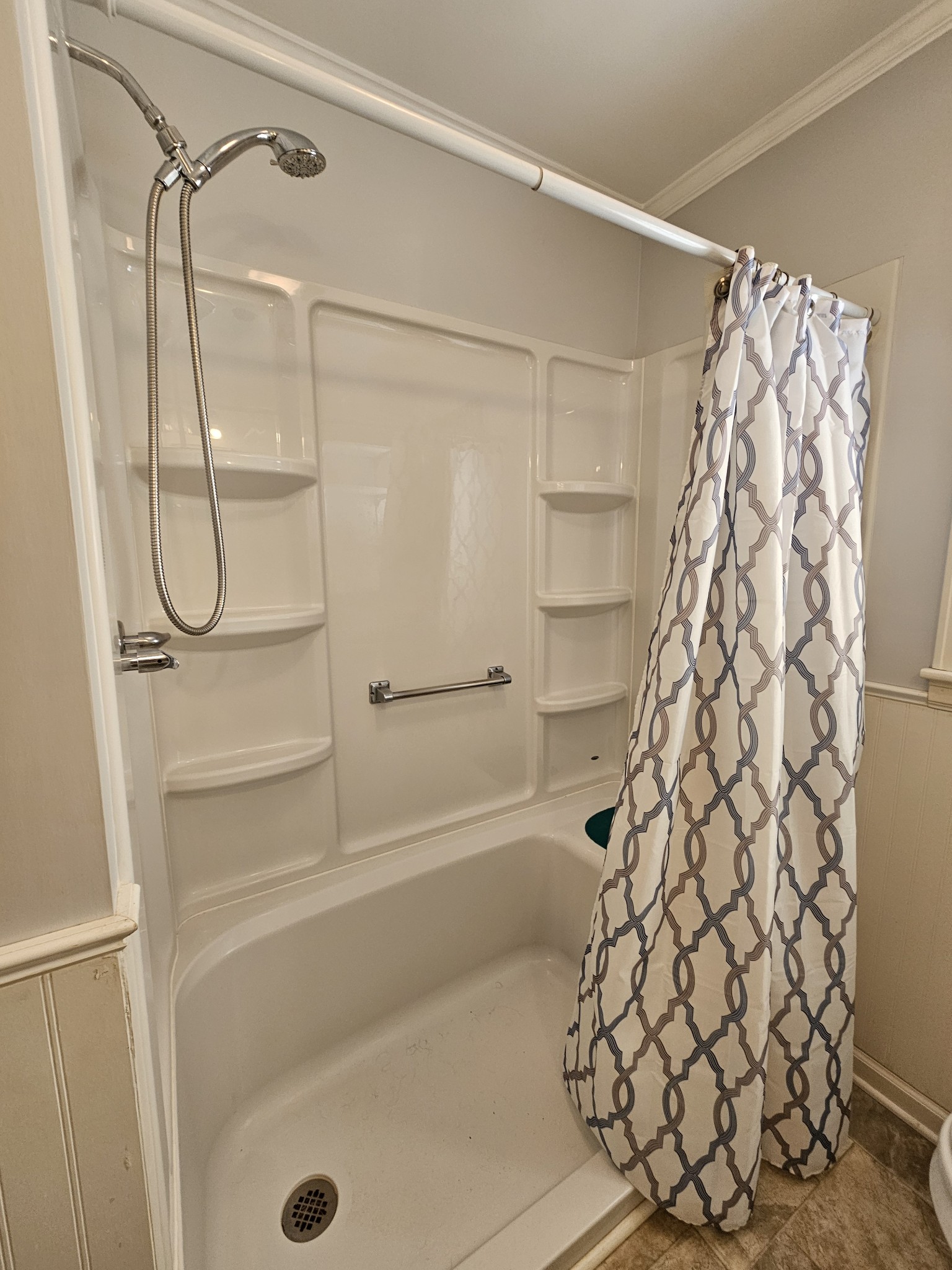 612 Jackson Avenue Carthage, TN 37030 - Photo 49 of 65 a bathroom with a shower and a shower