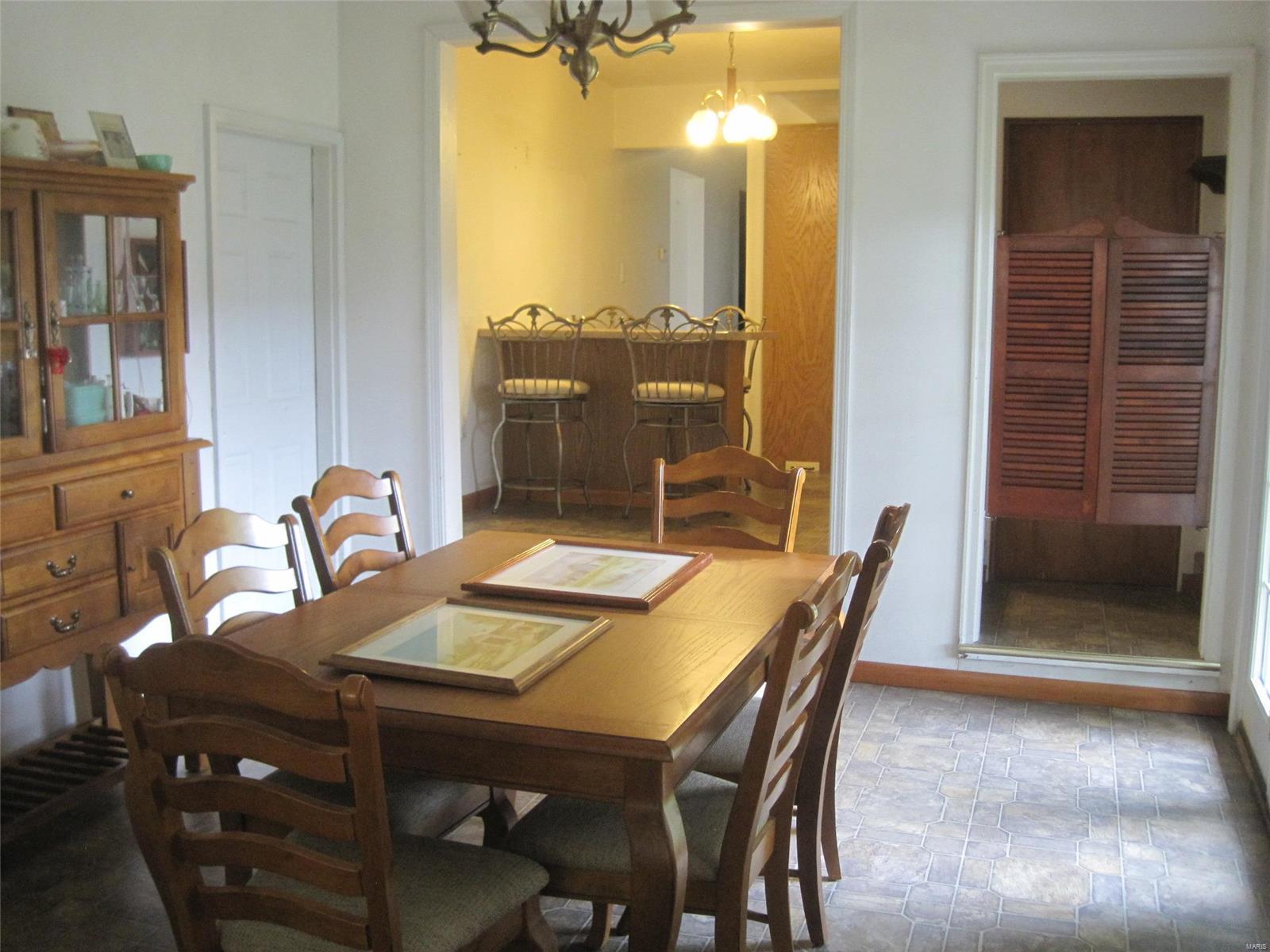 261 Summit Street Red Bud, IL 62278 - Photo 4 of 11 Gallery Image 4