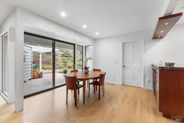 $949,000 | 668 Wild Oak Drive, Santa Rosa, CA 95409