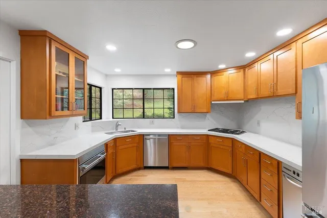 $949,000 | 668 Wild Oak Drive, Santa Rosa, CA 95409