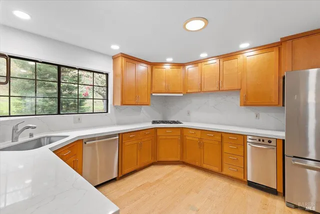 $949,000 | 668 Wild Oak Drive, Santa Rosa, CA 95409