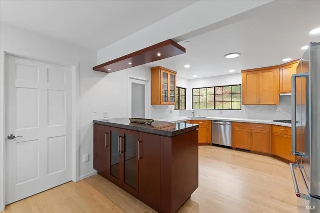 $949,000 | 668 Wild Oak Drive, Santa Rosa, CA 95409