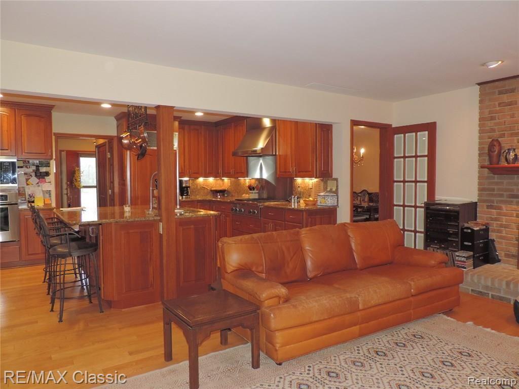 1005 Pine Ridge Road Milford, MI 48380 - Photo 26 of 76 DSCN7194 - Copy - Copy.JPG