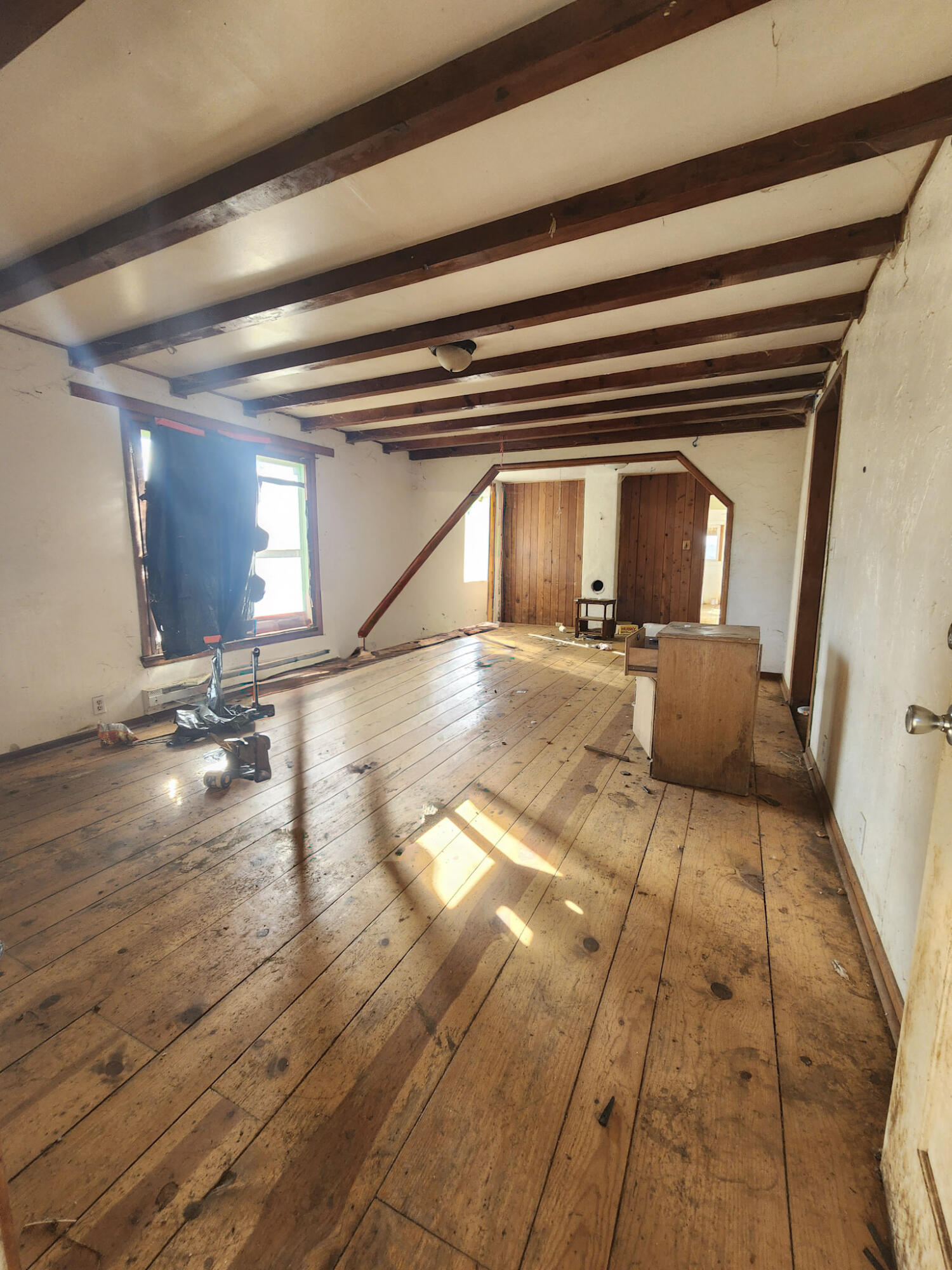 1940 White School House Road Cave Junction, OR 97523 - Photo 2 of 3 a view of empty room with wooden floor
