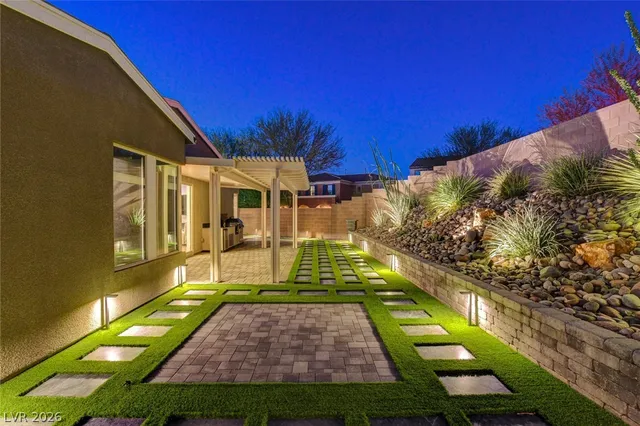 $3,995 | 2560 Bridle Oaks Court, Henderson, NV 89044