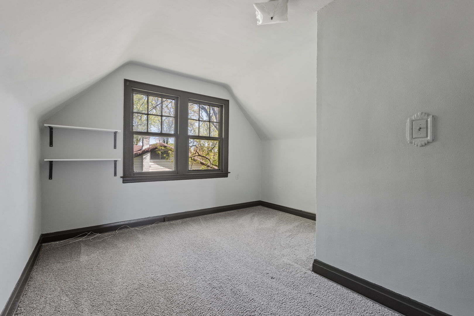 409 Blackhawk Drive Westmont, IL 60559 - Photo 7 of 20