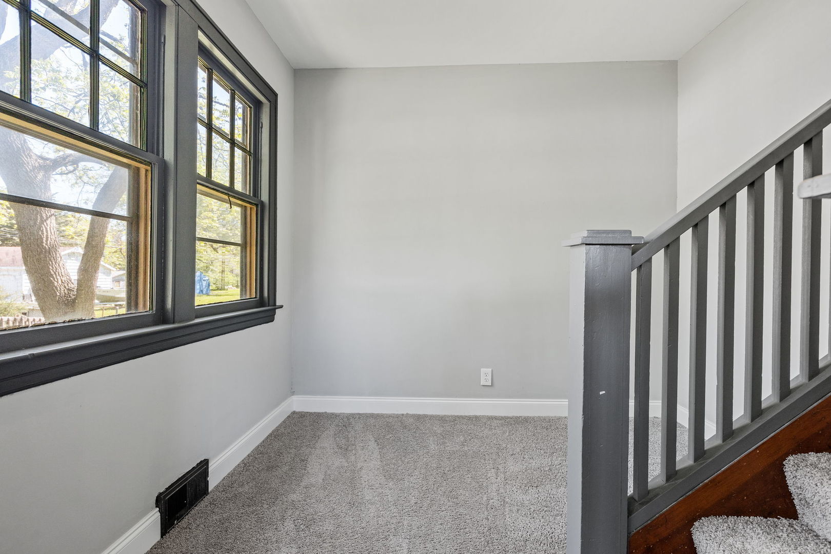 409 Blackhawk Drive Westmont, IL 60559 - Photo 9 of 20