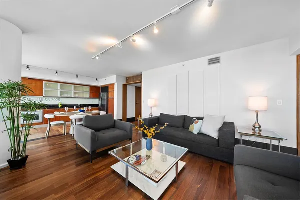 $28,500 | 101 20th Street, Unit 3803, Miami Beach, FL 33139