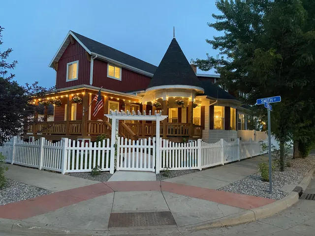 $1,895,000 | 460 Smith Street, Sheridan, WY 82801