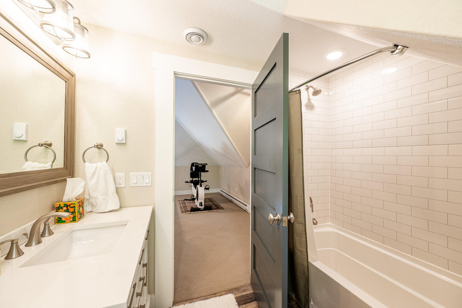 460 Smith Street Sheridan, WY 82801 - Photo 44 of 84 Upper Bathroom 2