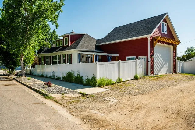 $1,895,000 | 460 Smith Street, Sheridan, WY 82801