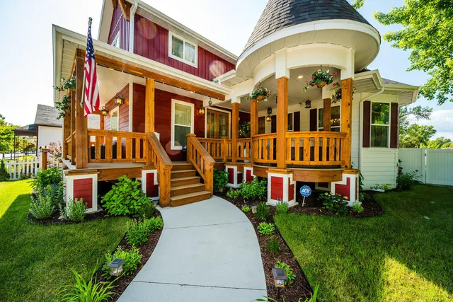 $1,895,000 | 460 Smith Street, Sheridan, WY 82801