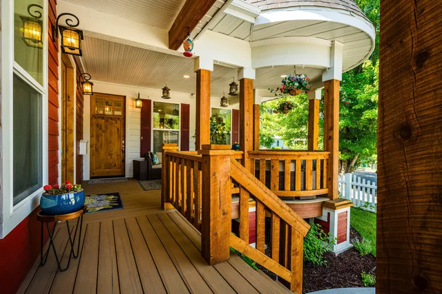 $1,895,000 | 460 Smith Street, Sheridan, WY 82801