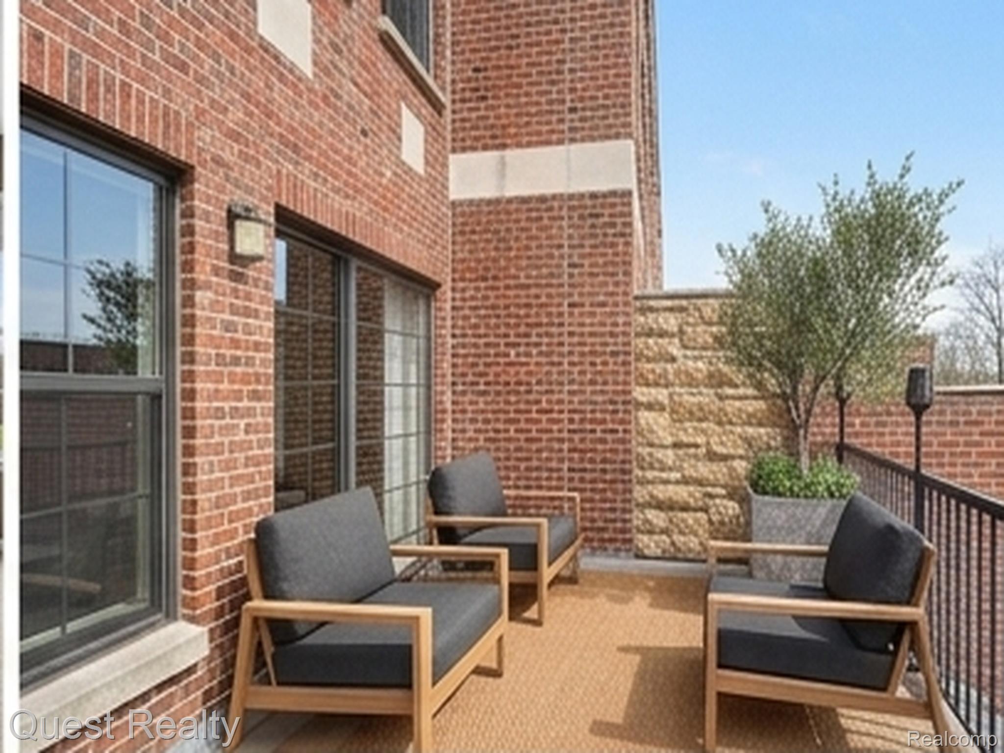 218 Mill Street Rochester, MI 48307 - Photo 21 of 28 staged_condo_photo_3.jpg