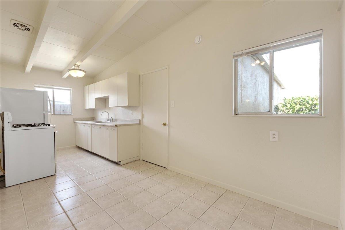 1448 Modoc Avenue Salinas, CA 93906 - Photo 4 of 25