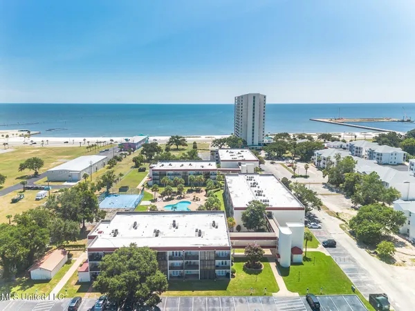 $2,200 | 2046 Beach Boulevard, Unit 326, Biloxi, MS 39531