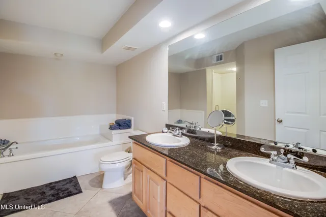 $2,400 | 2046 Beach Boulevard, Unit 326, Biloxi, MS 39531