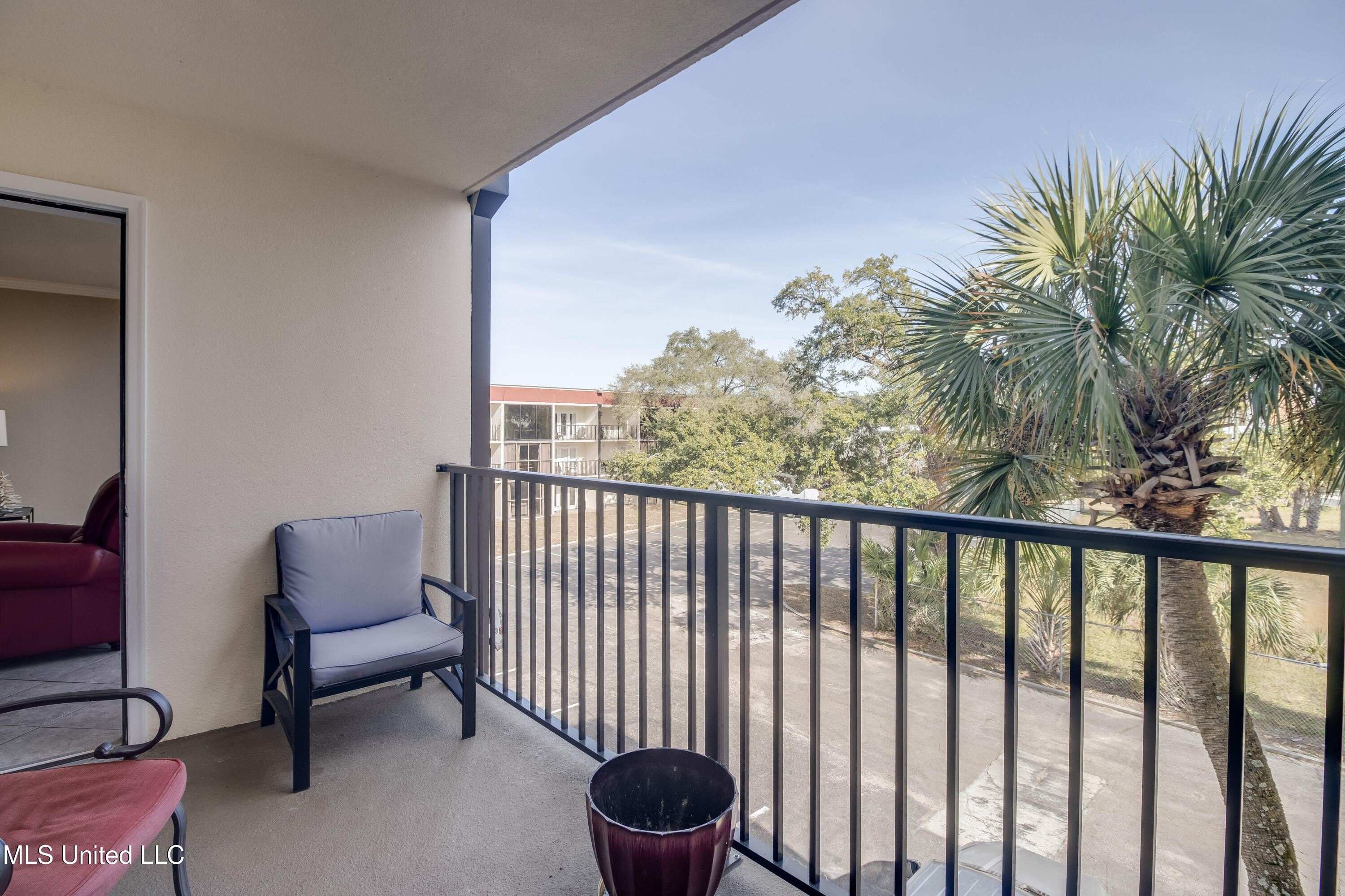 2046 Beach Boulevard, Unit 326 Biloxi, MS 39531 - Photo 20 of 23 IMG_9918